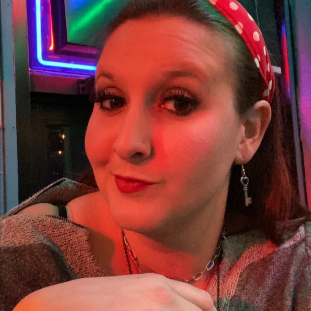 Meet your Posher, Beverly